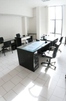 Naples rent flexible space including parking spaces