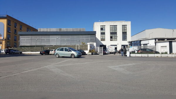 Naples rent furnished office parking - Image 47