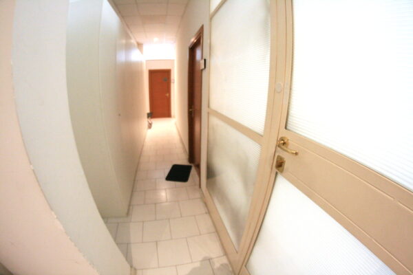 Naples rent furnished office parking - Image 9