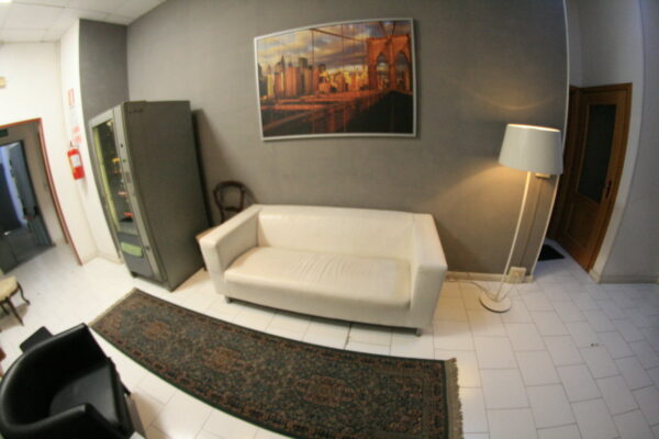 Naples rent furnished office parking - Image 14