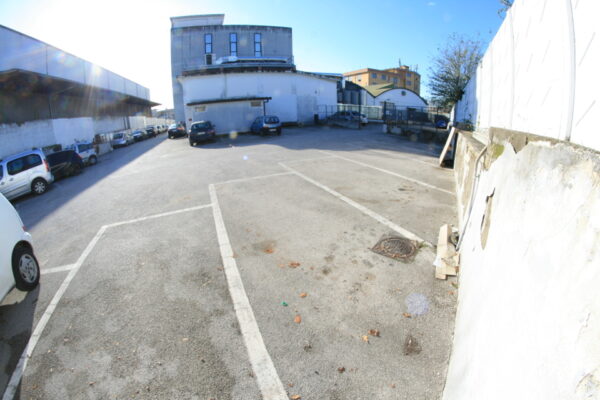 Naples rent furnished office parking - Image 37