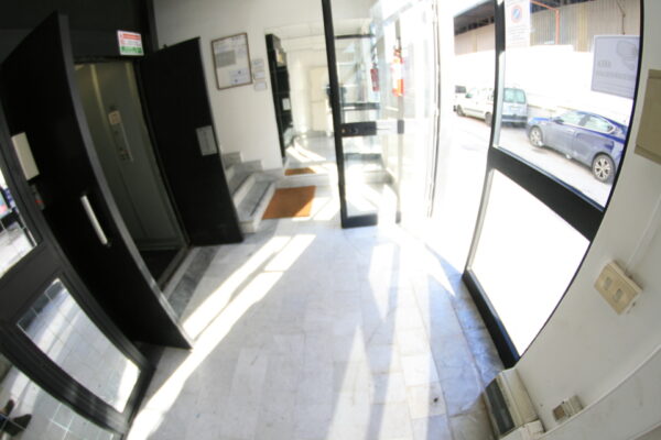 Naples rent furnished office parking - Image 39