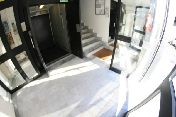 Naples rent furnished office parking - Image 38