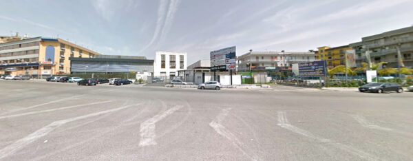 Naples rent furnished office parking - Image 50