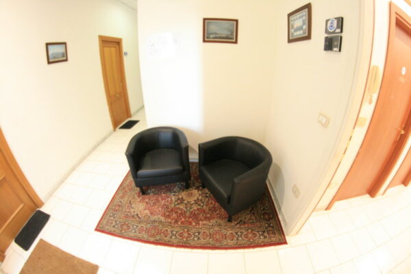 Commercial properties office to rent Naples - Image 12