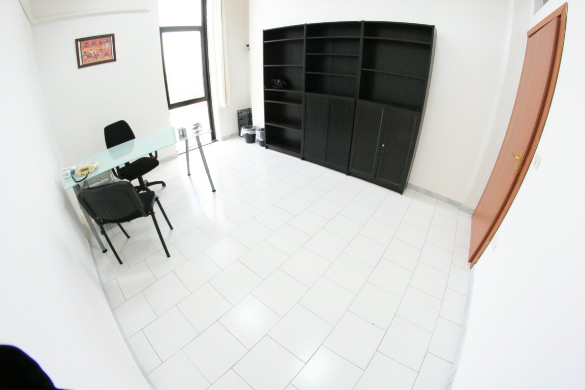 Commercial properties office to rent Naples